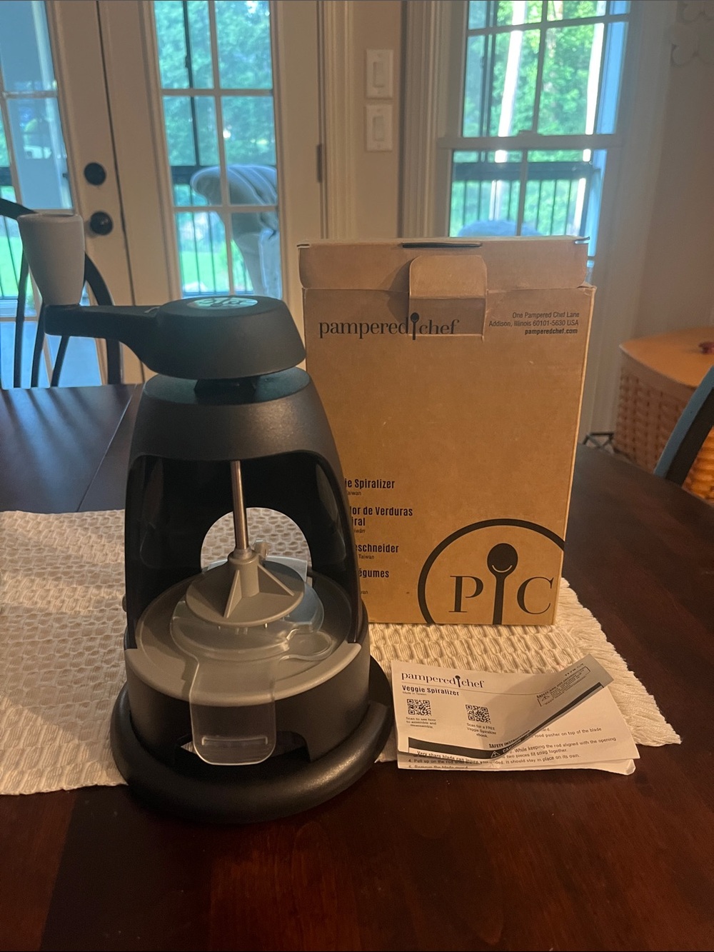 The pampered chef veggie spiralizer